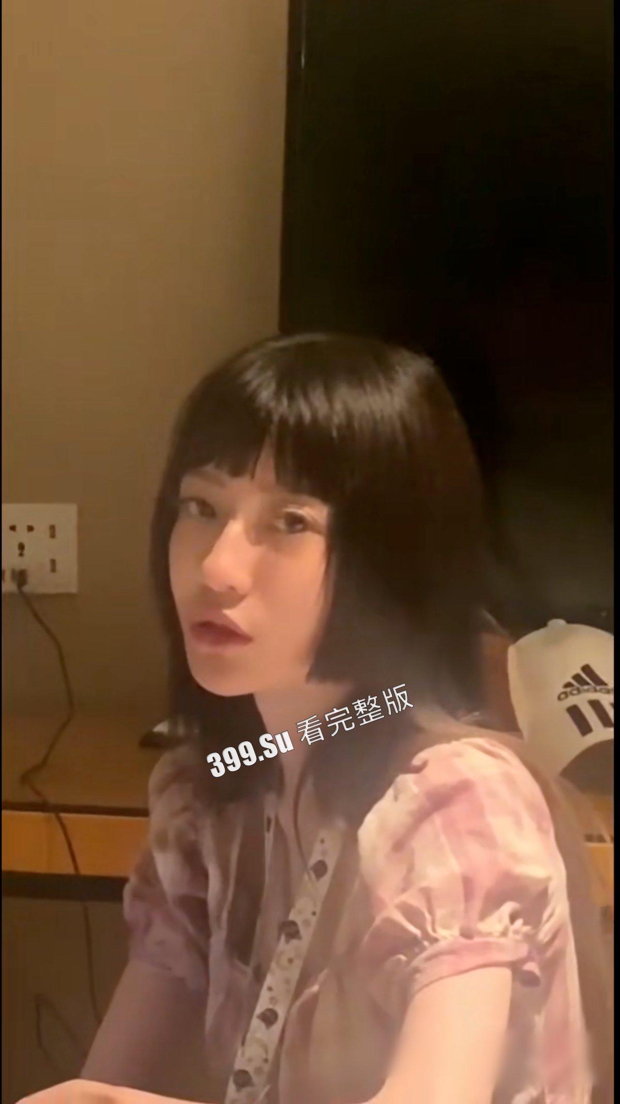 《台湾情侣泄密》东吴大学大二美女和男友啪啪  对白有趣-7