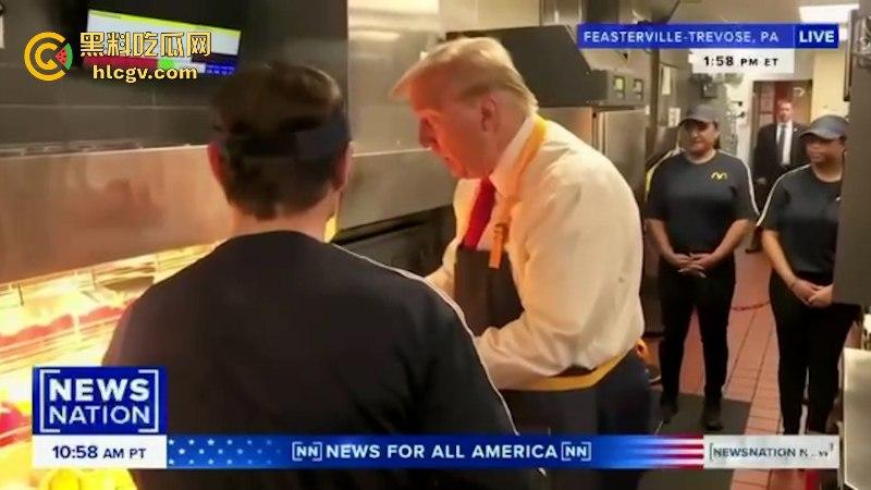 为大选造势 特朗普变身麦当劳打工仔炸薯条 一系列骚操作给哈里斯看懵了-1