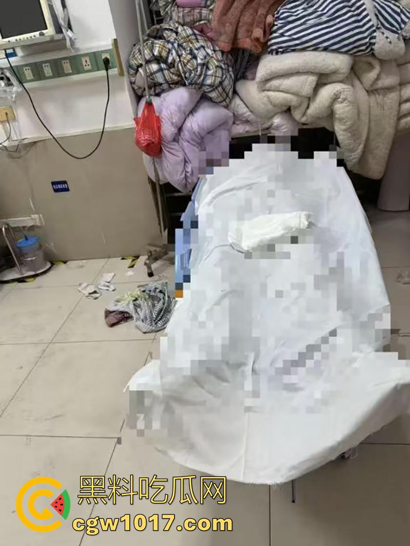 商场玩真人CS，竟真玩出人命了，广东阳江某商场，举办真人cs，竟用帆布当掩体，导致18岁男子掉下去摔死！-7