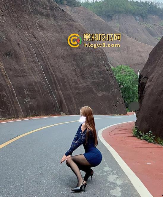 广州性感女神【小魔女】震撼出场，大长腿商务外围女，群P淫乱盛宴，富哥专属精盆！-9