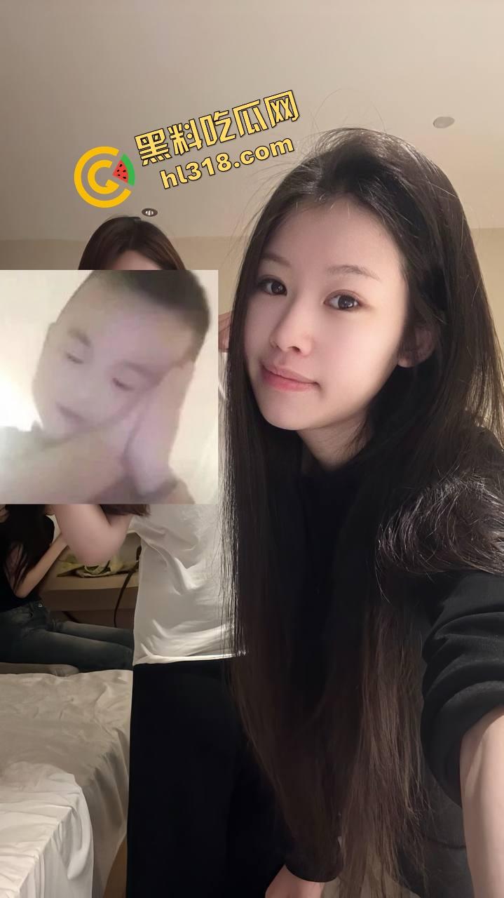 约炮美甲店少妇本想随便玩，结果喷成水龙头，直接喊兄弟组队3P，骚货嘴上说害羞下面一刻都不停！-3