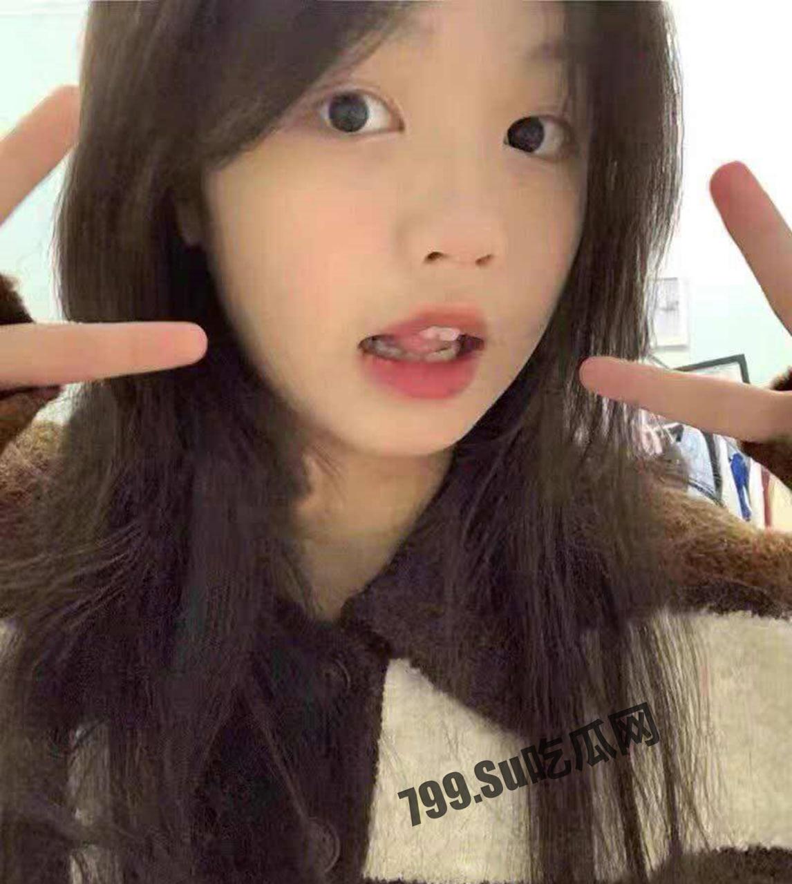 推特萝莉『小瑶宝宝』和男友啪啪私拍流出 身材粉嫩声音嗲 后入娇喘很刺激-2