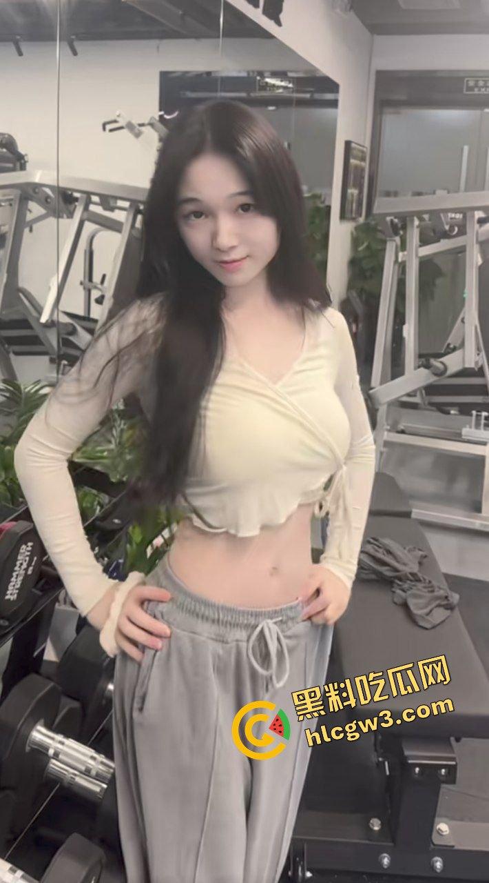 抖音反差骚货健身女网红『葫芦爱健身』骚臀D奶炮架 榜一大哥暴力输出骚穴！身份信息被扒出 独家曝光！-7