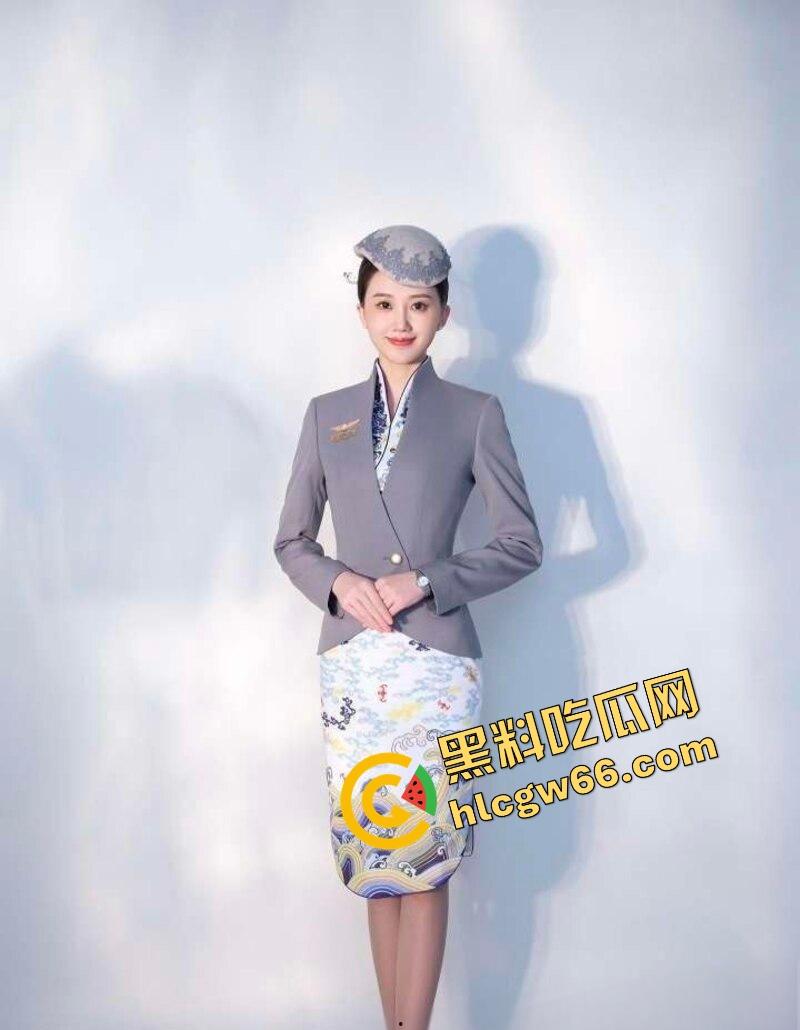 海航空乘【雨晴】172cm极品空姐下海变肉体绝品,黑丝长腿、天使脸庞换来床上蜜桃臀狂野榨精!-5
