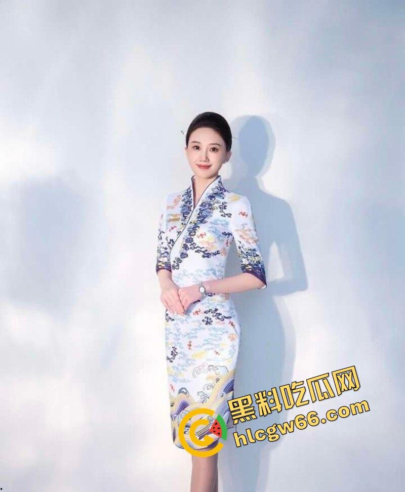海航空乘【雨晴】172cm极品空姐下海变肉体绝品,黑丝长腿、天使脸庞换来床上蜜桃臀狂野榨精!-8