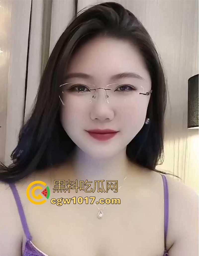 快手微胖熟女网红【耲戇薹脔素姐】不雅视频流出！线下被大哥约炮，跪地含屌猛舔，完美露脸浪叫销魂！-2