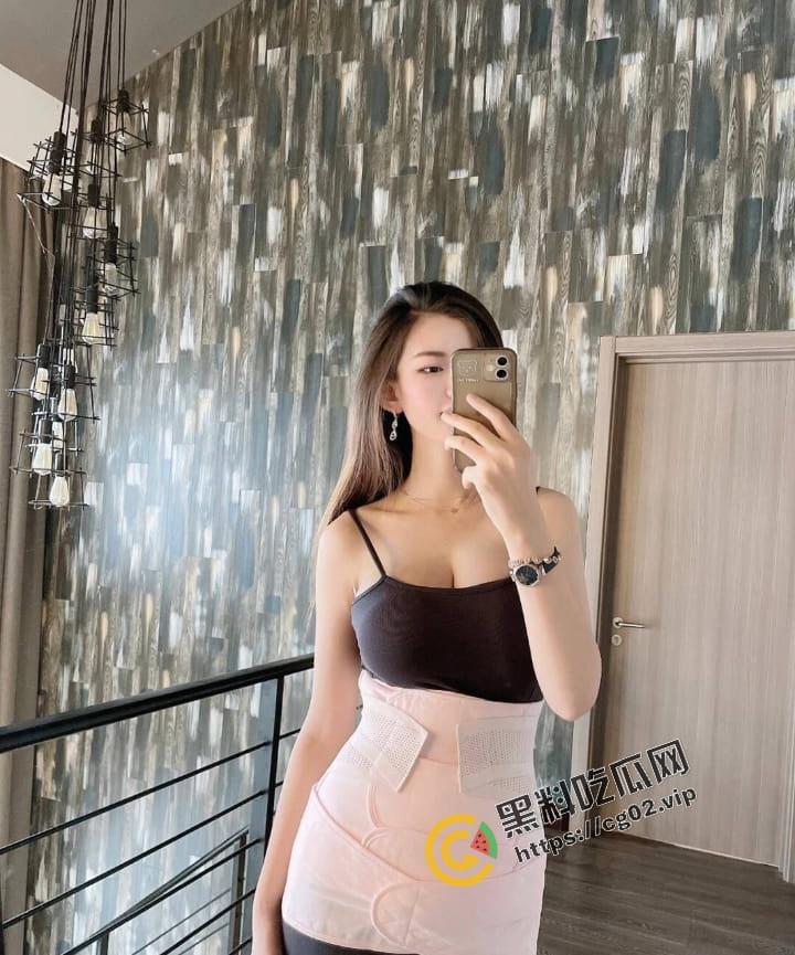 快手130w粉 程宝宝 被曝已怀孕升级为人母 一日擦终身擦 再来欣赏一下拜金女的抖奶集锦 微密圈付费合集-4