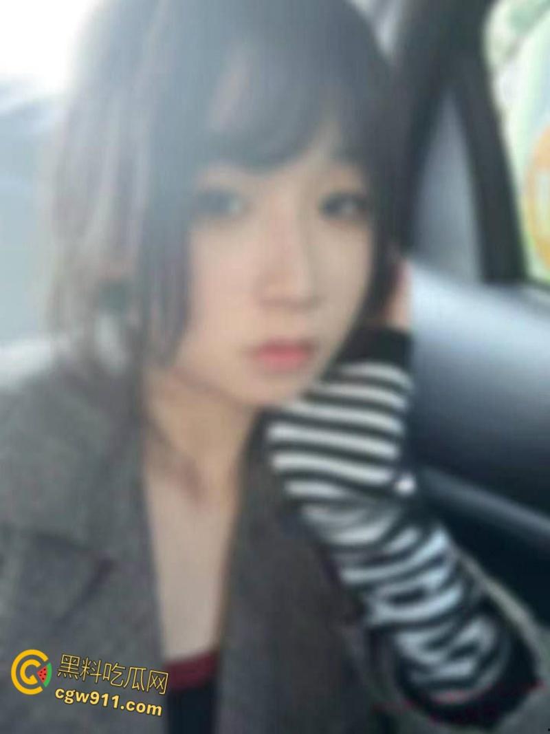 辽宁大连高三嫩妹【张祥琳】,饥渴难耐裸聊自慰 ,粉嫩蜜穴抠逼自慰淫水四溢 ,年纪轻轻就成小母狗了 !-2