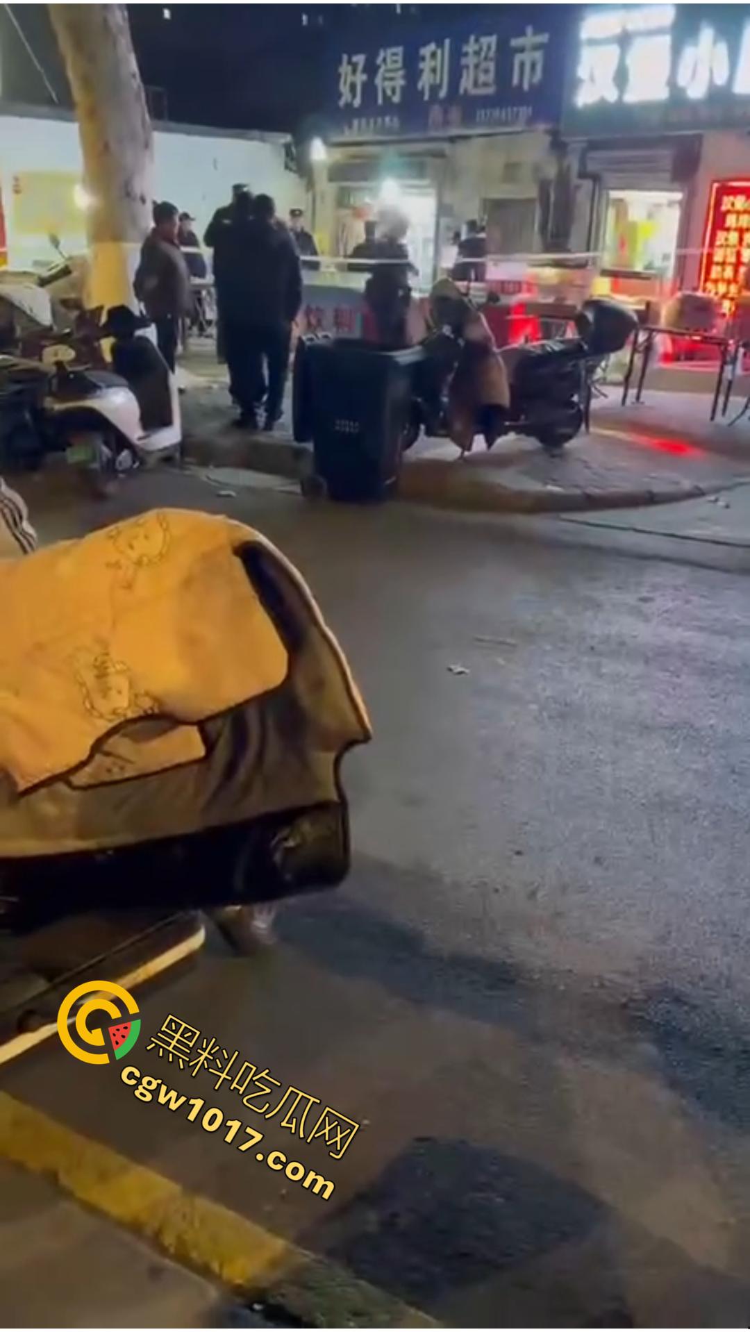 江苏连云港新浦中学街头惨案  17岁少女带着社会青年砍死父母！居然只是因为女孩要钱父母未给！-7