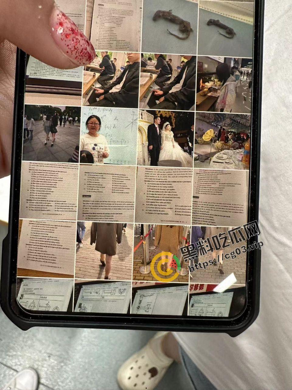 当众社死！疑似广西大学某男偷拍同学美腿被小仙女抓到当众处刑删掉照片 脸都丢没了-3