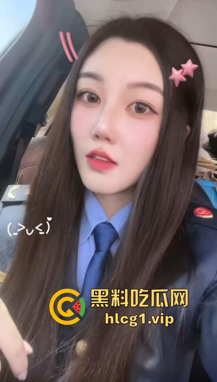 路虎女王之后山东再上大分!烟台民警游敏岑高铁上穿华伦天奴完成主人任务!-3