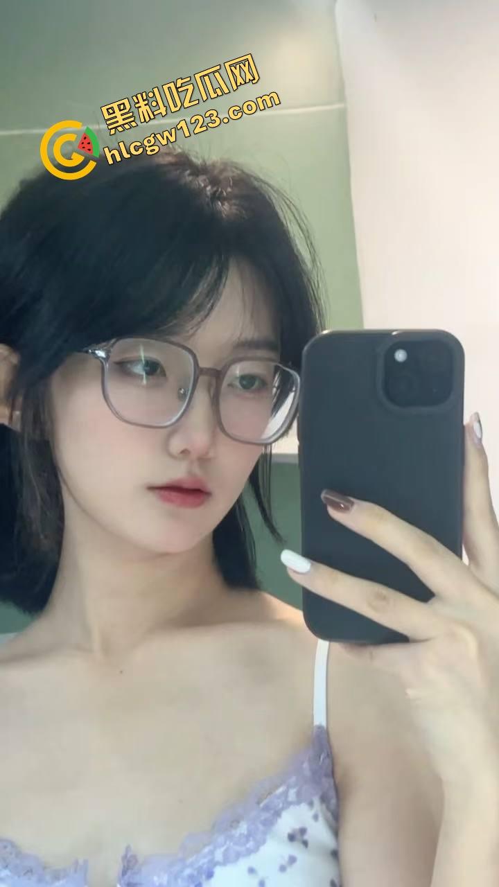 河北龟男自带剧本,老婆想被别的男人操,亲自安排单男上门,酒店3P玩成绿帽淫妻淫语调教局!-2