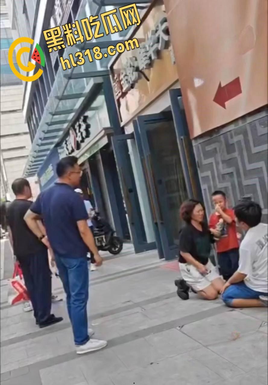 钱多不如鸡巴大!男子控诉老婆出轨,自己月入两万块,打两份工都管不住老婆被戴绿帽!-5