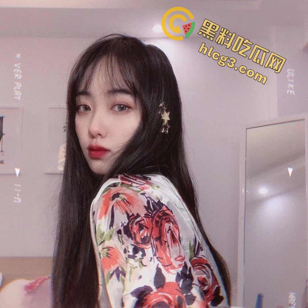 情侣自拍泄密!对镜自慰发给男朋友,男主鸡巴竟然有点短-3