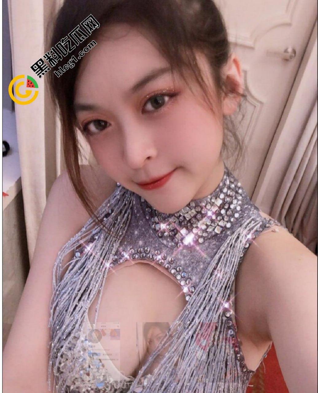 台湾超正女士官李语涵 遭爆兼职赚外快 高冷女警官一脸淫荡让你带上套套 要顶不住了-8