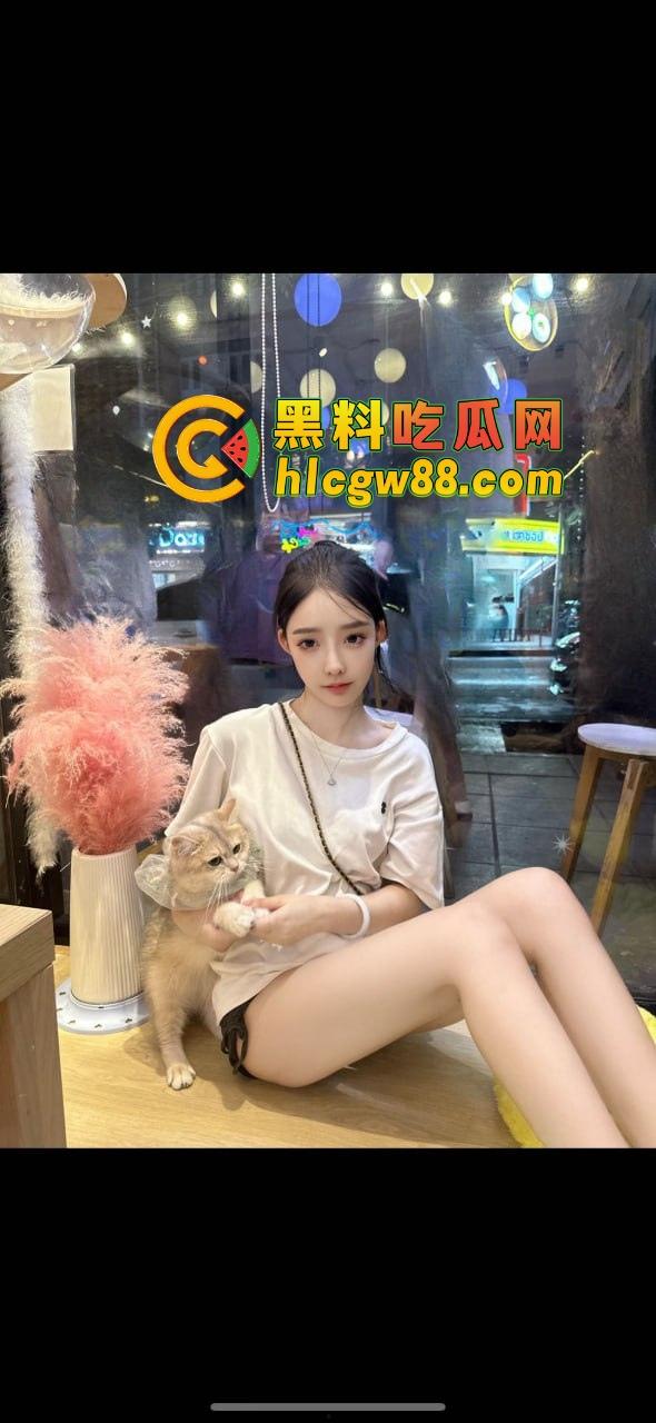 西安故事会『 孔祥奥』吸毒操逼大爆料,白富美皮气奴芯,几罐气就张腿让人干烂,去泰国玩当着警察的面还在吸!-24