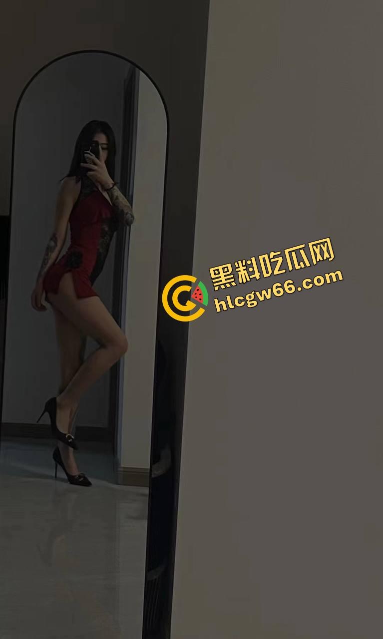 瓜友投稿曝光骚逼前女友『何秀慧』一边跟我谈恋爱一边偷偷给我兄弟开腿，这逼贱得不插一天都发骚！-2