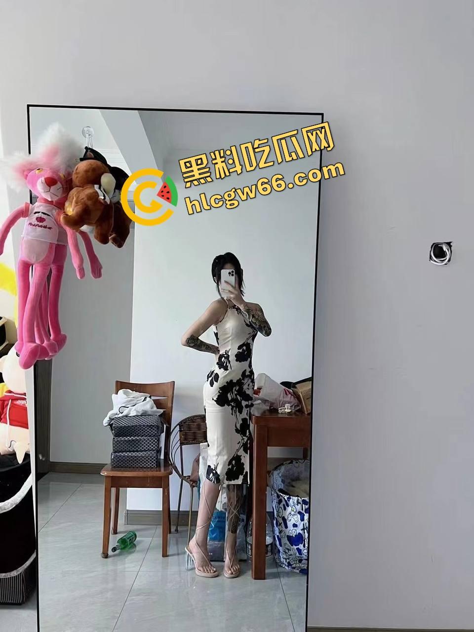 瓜友投稿曝光骚逼前女友『何秀慧』一边跟我谈恋爱一边偷偷给我兄弟开腿，这逼贱得不插一天都发骚！-3