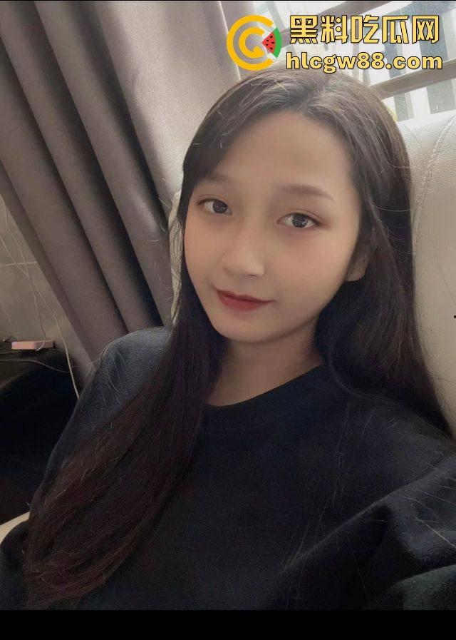 广东骚母狗【钱妮妮】两个娃的妈不守妇道，裸照发炮友视频被曝老公看到不离婚都不合适，约炮还得讲炮德啊！-1