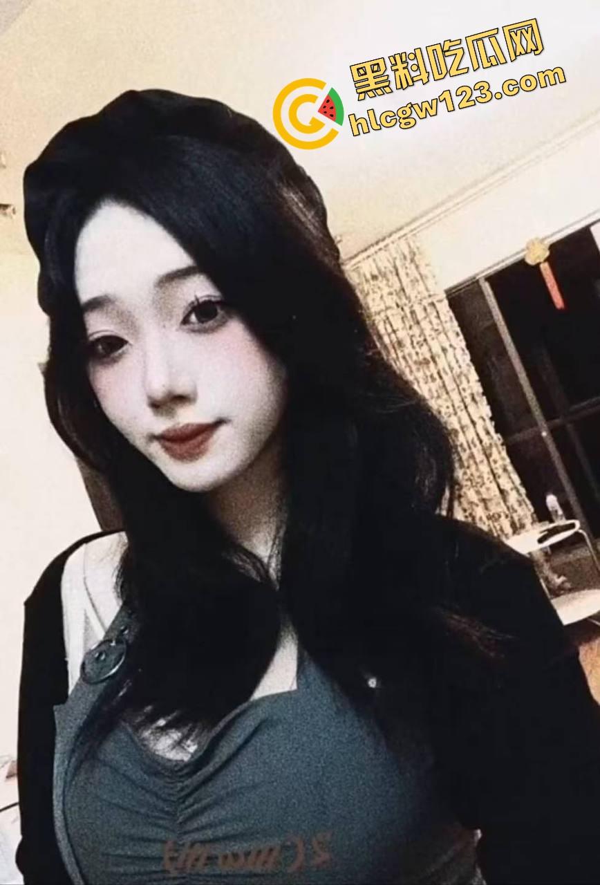 狂野表姐倒贴送逼勾引弟弟被猛虎扑操，躲被窝看黄片发骚钻怀，巨乳乱甩惨穴狂抽射精，哀叫连连！-2