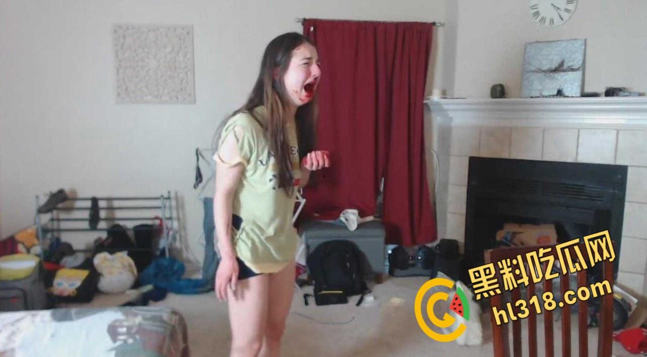 英国女主播打老公耳光，结果被老公反手几个大比兜，打到满脸是血嗷嗷大哭-4