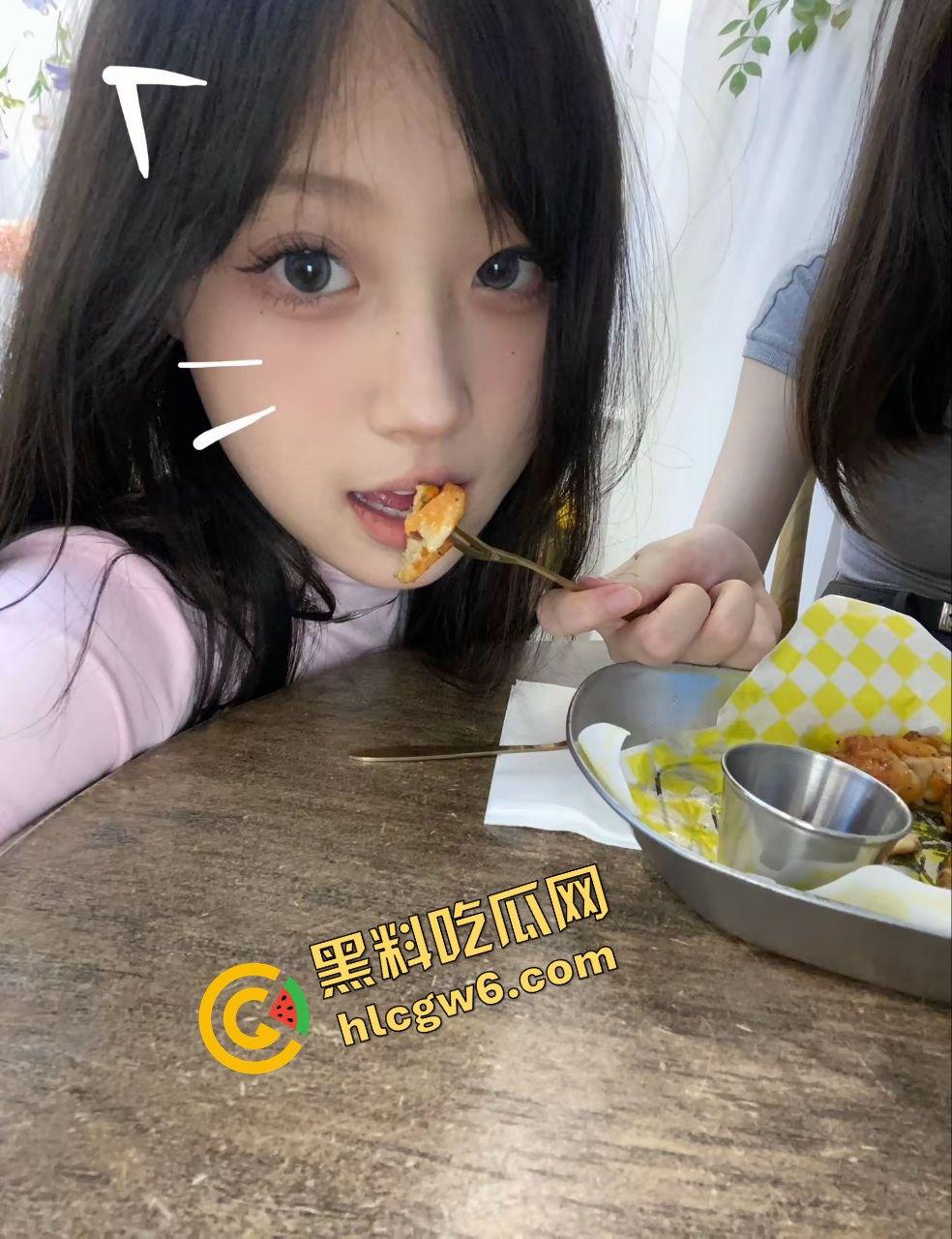 抖音清纯可爱青春嫩妹反差骚鸡『肖婉颖』与180小混混做爱记录 黑丝爆操骚逼!独家曝光流出!-4