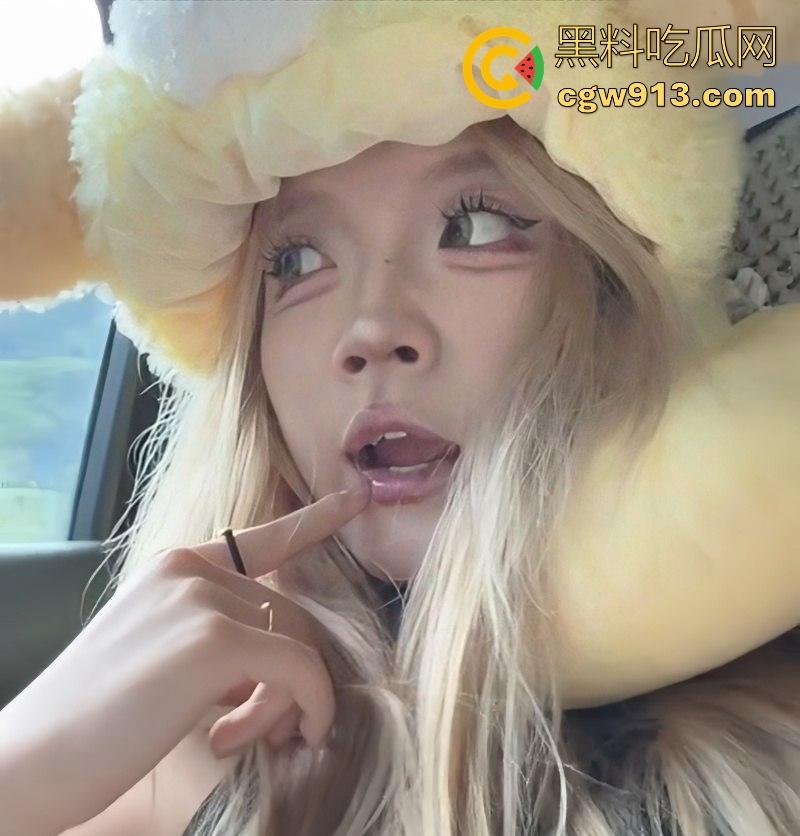 广东工商学院【沈宇希】约炮视频曝光,性感学姐被按在胯下疯狂抽插,插得直反白眼,淫水直流还不满足!-6