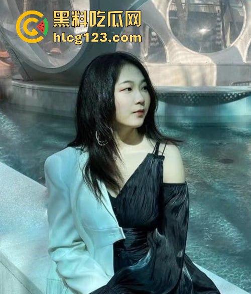 美国加州大学『赵敏璇』反差视频流出！清纯女神成了调教奴，SM抽打喝尿样样来！-1