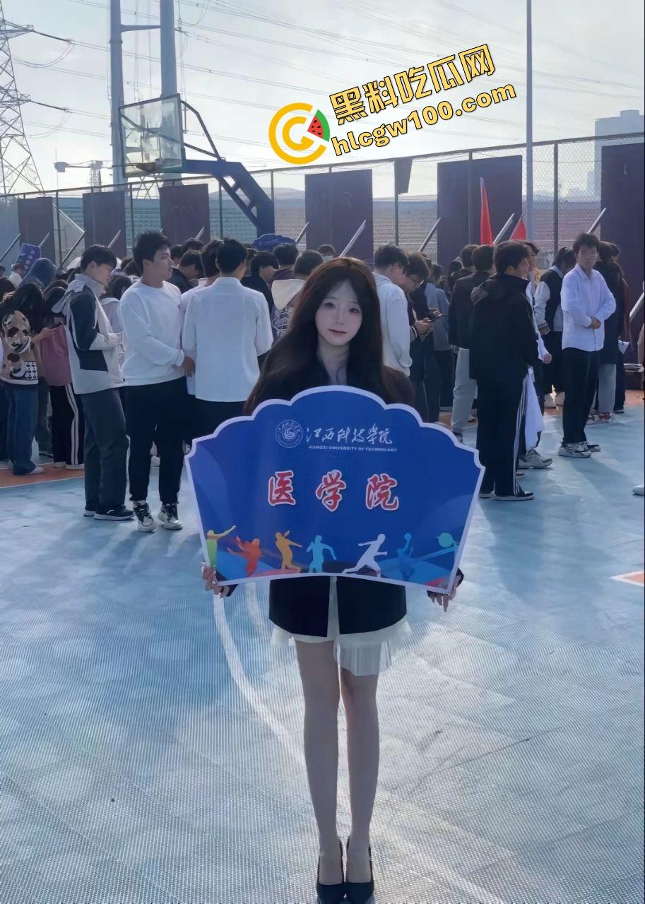 江西科技学院反差骚鸡大学妹【夏宁妍】寒假兼职约炮单男,1000米2炮爆操粉嫩白虎!独家投稿曝光!-4