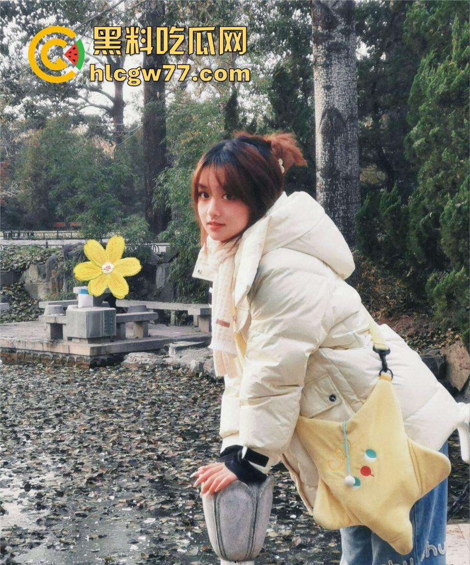 徐州医科大学大四可爱学姐【薛艺琳】表面乖女实则骚货，背着纯情男友网上调情 极致的反差母狗！-4