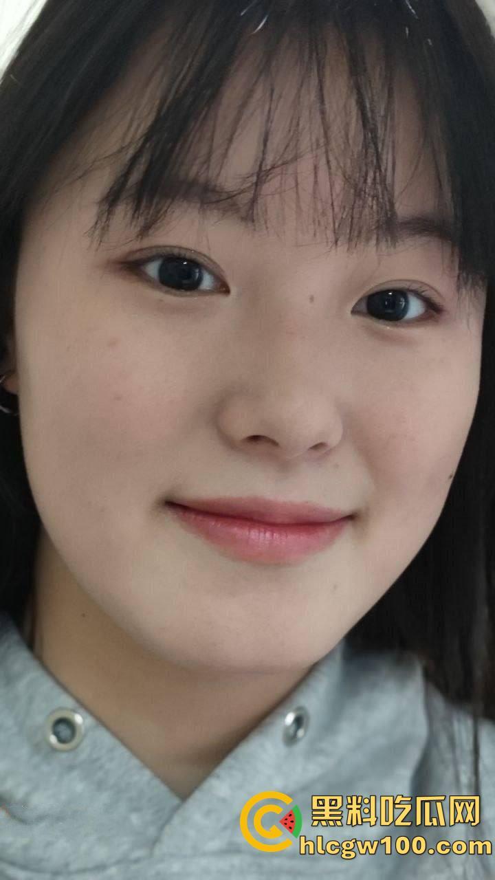 绿帽情节的老公投稿自己的反差骚逼老婆，从18到28从懵懂少女变淫荡人妻细数恩爱十年-6