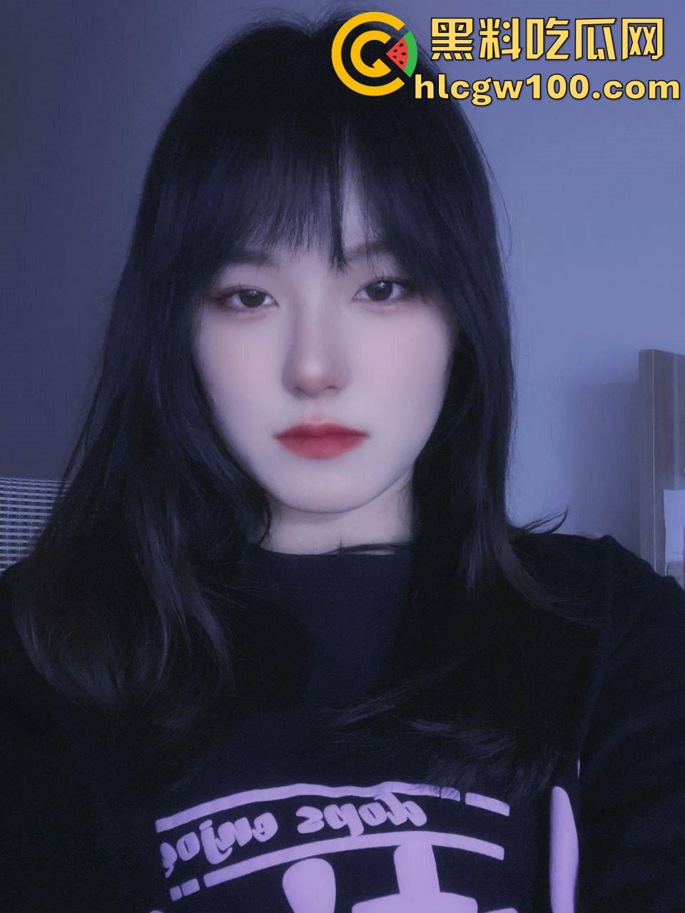 绿帽情节的老公投稿自己的反差骚逼老婆，从18到28从懵懂少女变淫荡人妻细数恩爱十年-8