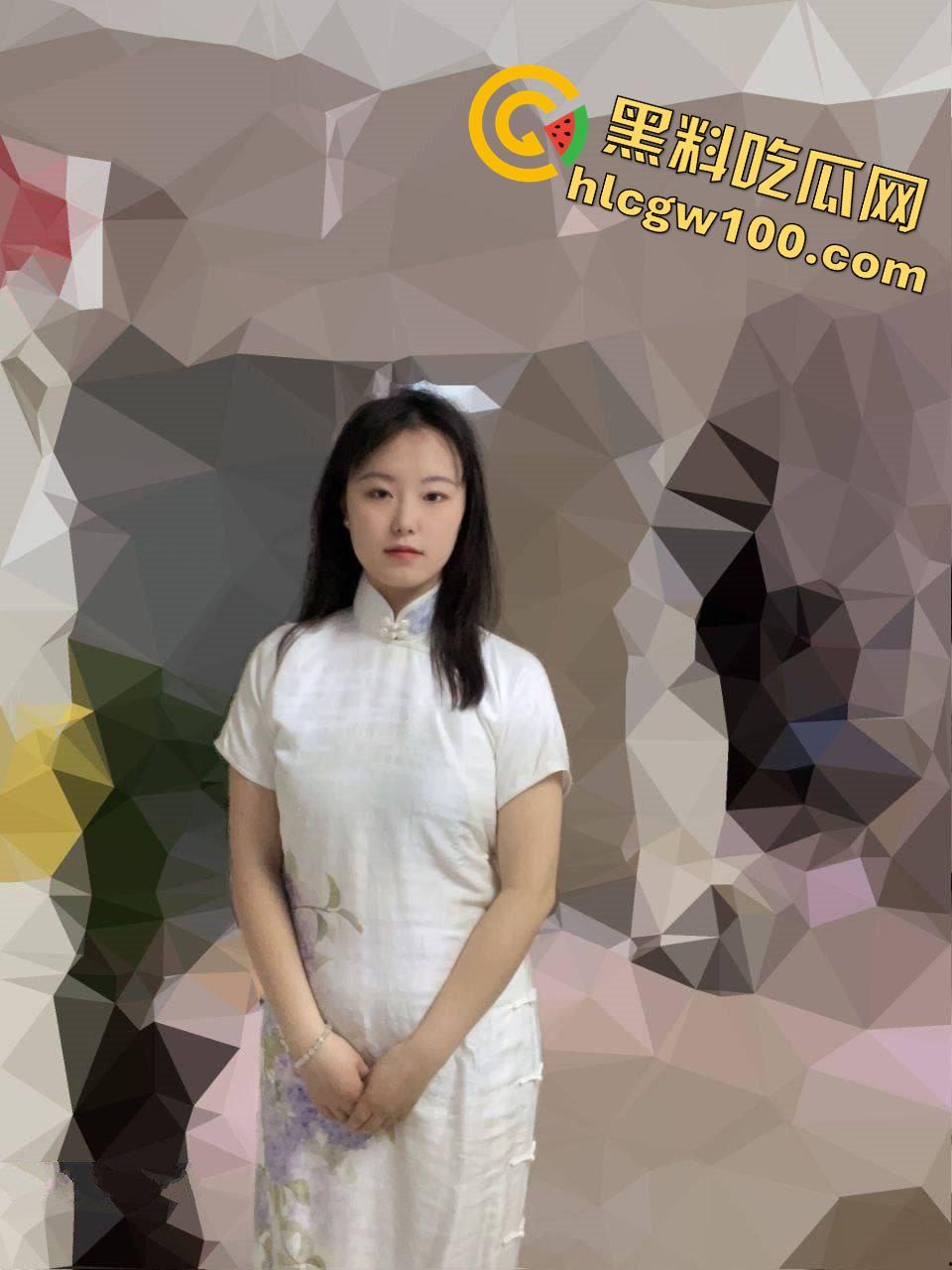 绿帽情节的老公投稿自己的反差骚逼老婆，从18到28从懵懂少女变淫荡人妻细数恩爱十年-15