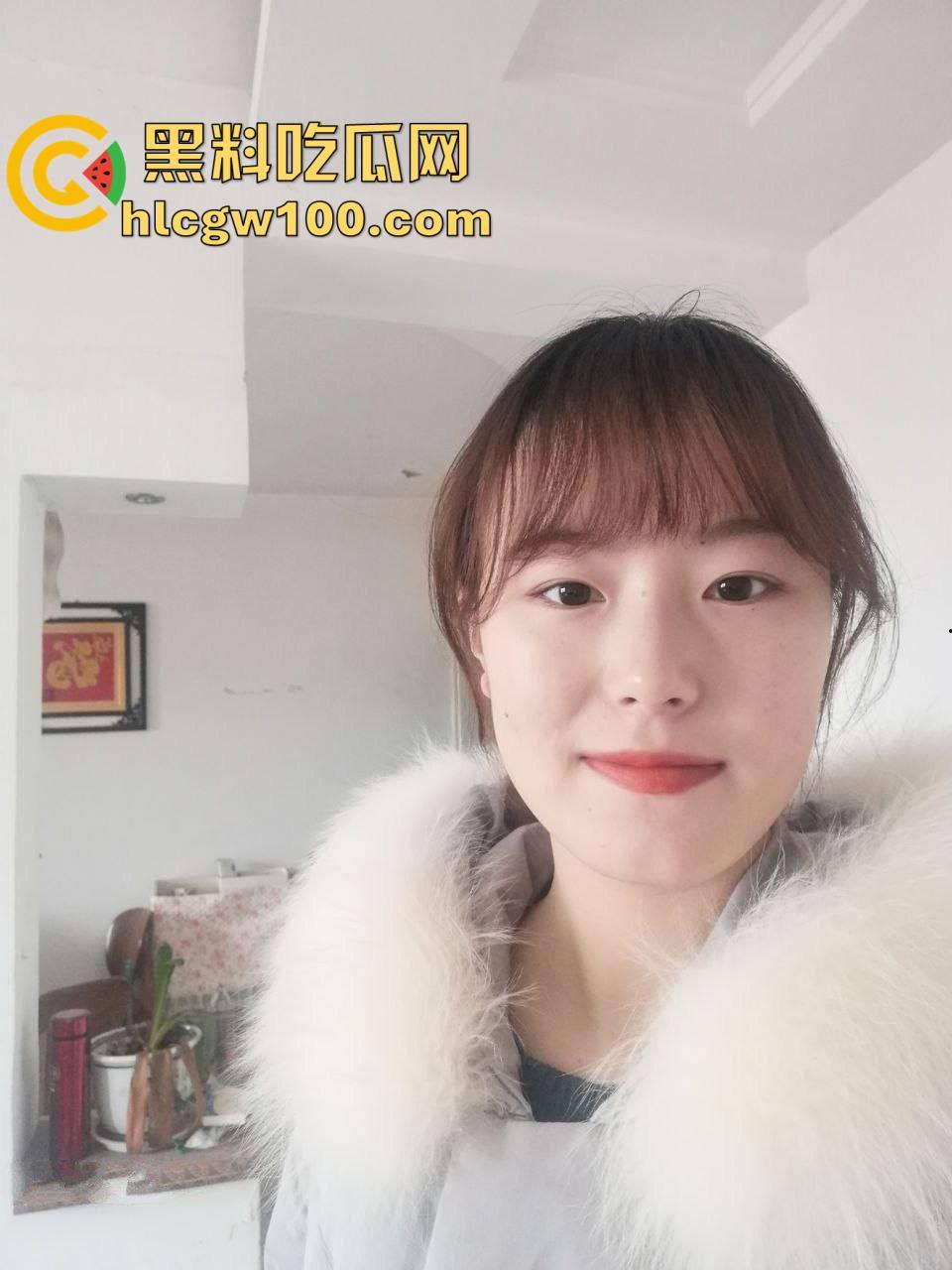 绿帽情节的老公投稿自己的反差骚逼老婆，从18到28从懵懂少女变淫荡人妻细数恩爱十年-32