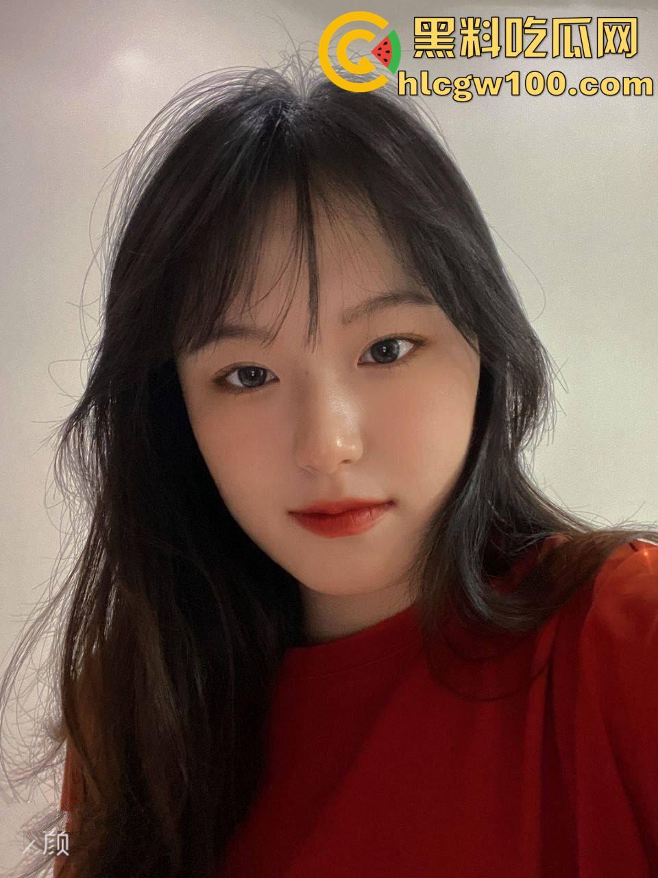 绿帽情节的老公投稿自己的反差骚逼老婆，从18到28从懵懂少女变淫荡人妻细数恩爱十年-36