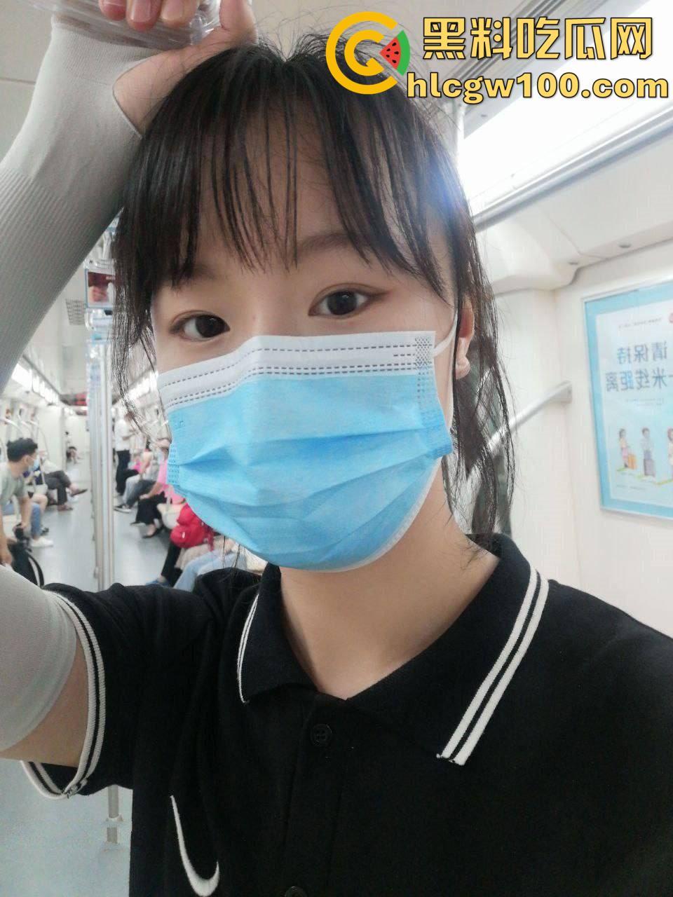 绿帽情节的老公投稿自己的反差骚逼老婆，从18到28从懵懂少女变淫荡人妻细数恩爱十年-38