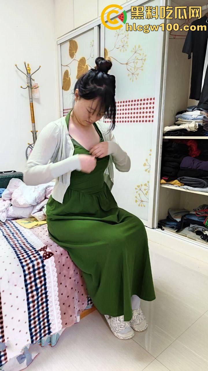 绿帽情节的老公投稿自己的反差骚逼老婆，从18到28从懵懂少女变淫荡人妻细数恩爱十年-39