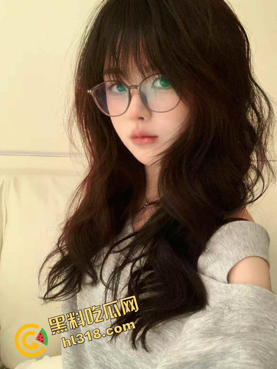 瘦逼不如肥逼爽，厚肉包夹鸡巴一发入魂，这种软嫩夹心糖日了都想哭，肥逼才是男人的快乐老家！-4