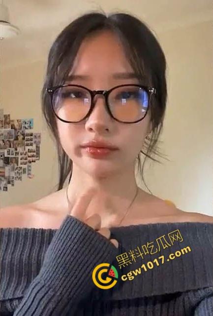 南京大学清纯女神物尽其用，厕所黑丝口技窒息，富豪一泄如注溅满身，嫩穴淫水横流，淫靡爆操致其疯狂！-2