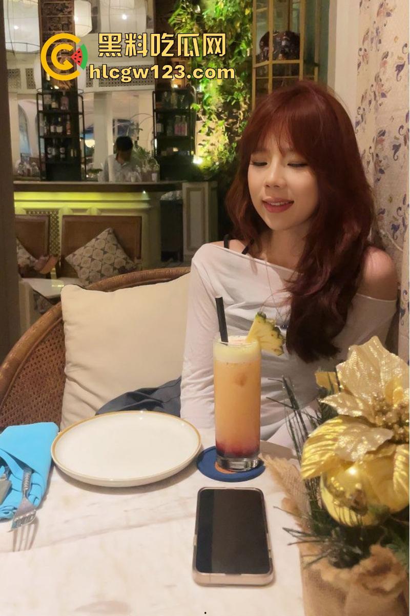 富二代真实约炮02年女大 怼脸拍摄极品嫩妹口交舔屌 无套抽插紧致一线天美穴 内射画面爽到爆！-4