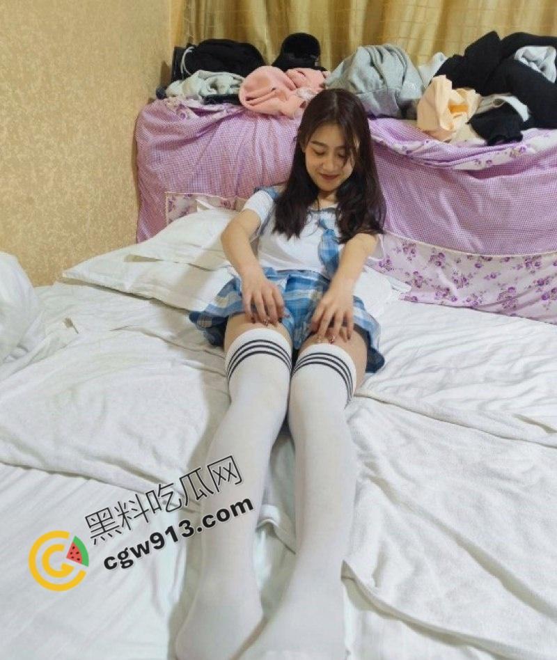 郑州大四校花【周晓晓】的肉欲沉沦：实习期间沦为领导的玩物，身穿情趣装，骚穴被爆操，沦为肉便器-7