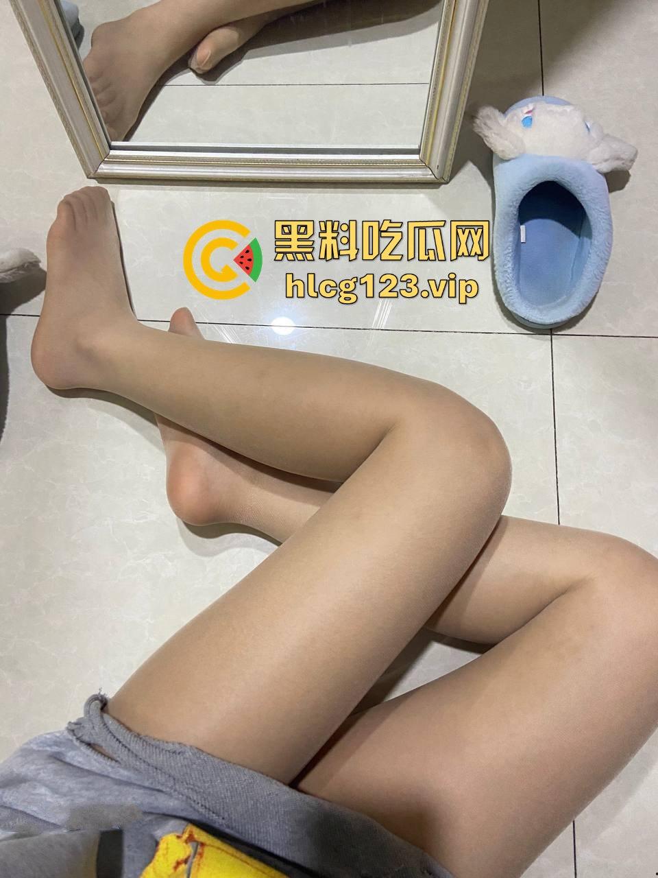 汕头大学约炮门!05年肉丝小学妹被体育生狂插,甜美叫声勾魂,男友干不动的被学长操翻!-8