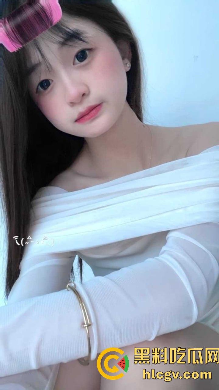 广州旅游学院『李香蓓』白虎嫩穴逼2.6万草一月!不做高端但逼价不低,这不是哄抬逼价是什么?-2