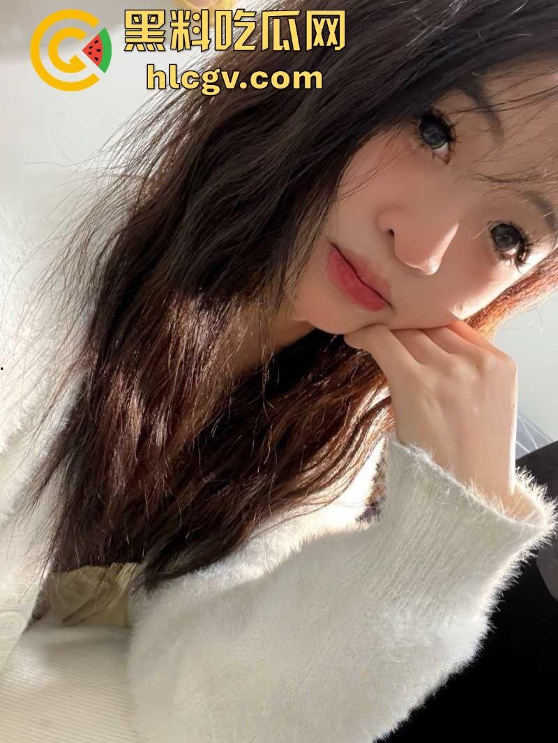 广州旅游学院『李香蓓』白虎嫩穴逼2.6万草一月!不做高端但逼价不低,这不是哄抬逼价是什么?-3