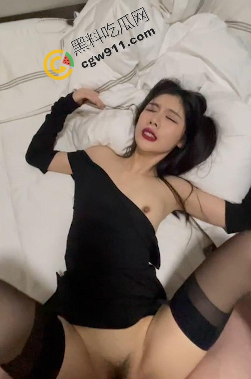 抖音网红【美少女】欲望沉沦！金主高价约夜，豪华酒店疯狂爱爱，雪白美乳纤腰绝伦，口活技术超过瘾-8