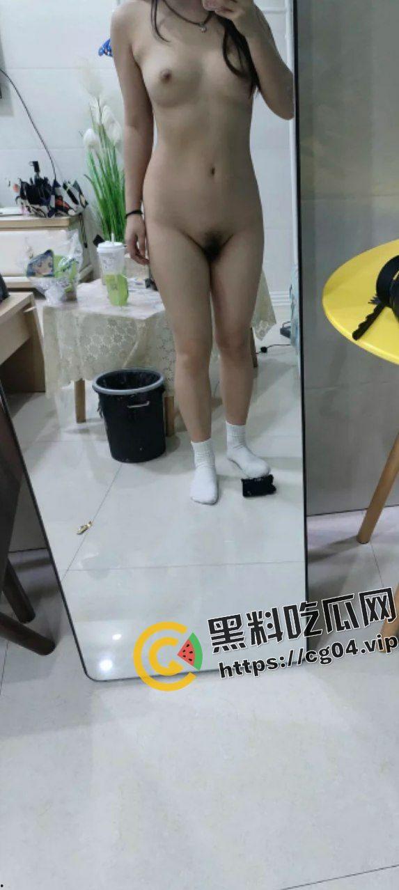 阜新会计【张姝涵】约炮网友 自慰肛塞连环珠 极品反差-5