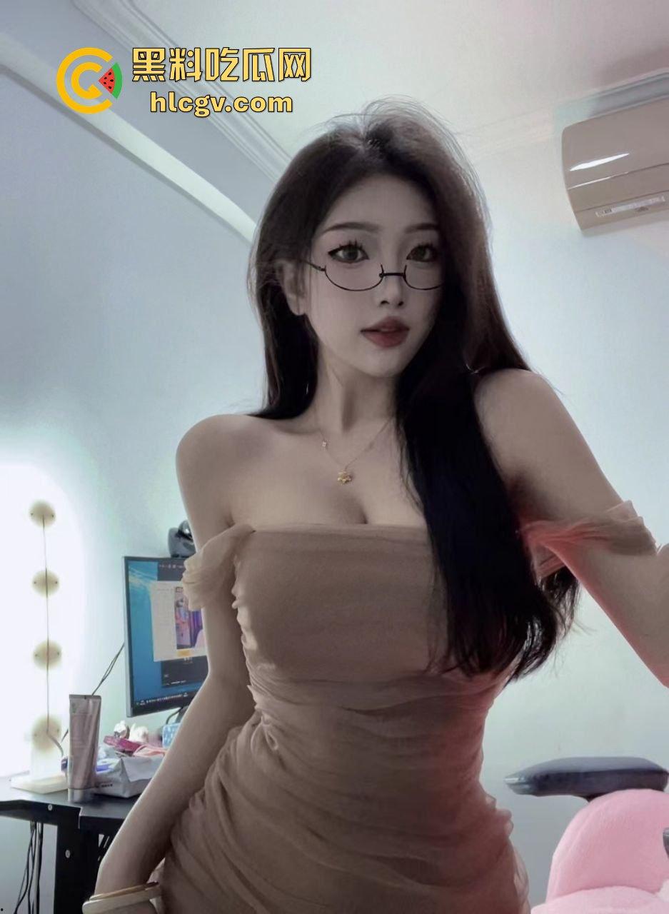 30天搞定单位新来的00后小妹,哄拍内衣视频还真拍了!妹子整顿职场潇洒离去,如今已有男友!-5