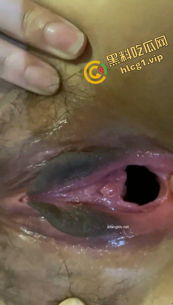 山西大同反差贱婊少妇『姜敏』与炮友酒店性爱 灌醉酒后失态！停车场大小便失禁 恶心至极！-11