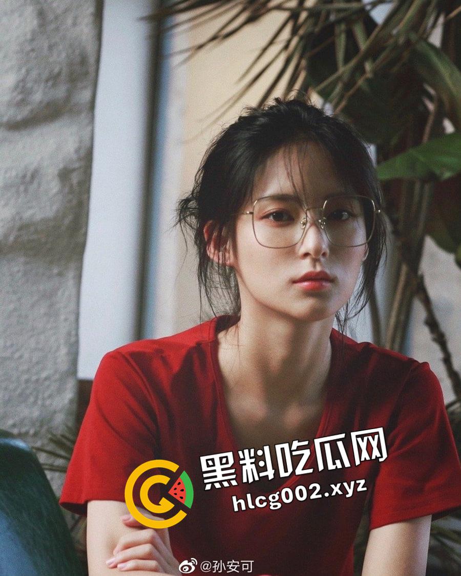 当红女演员【孙安可】的桃色历史 缉魂中删减片段流出 香艳肉体一丝不挂 这才是顶级反差-1