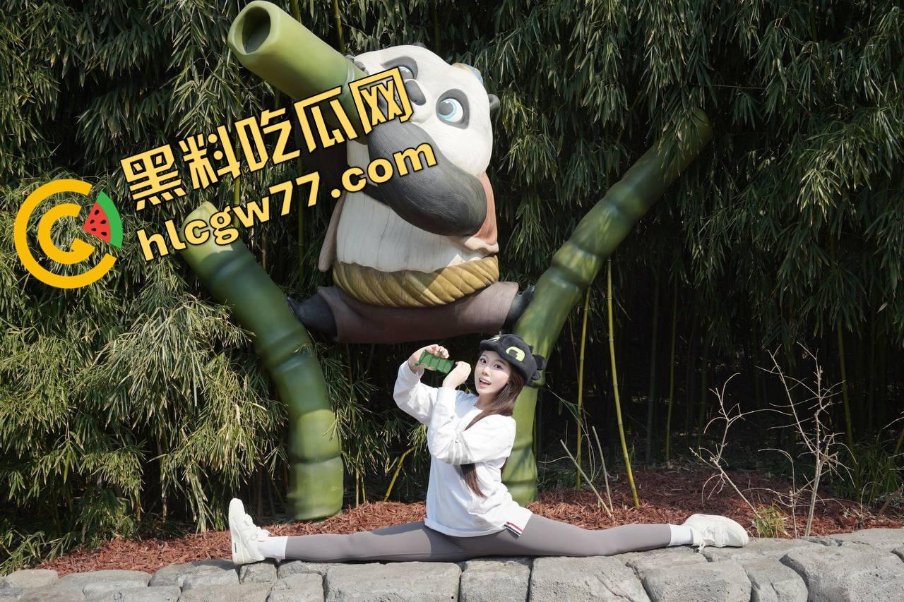 呼市鹏辉地产『杨梦琪』出轨私拍曝光,私下撩骚被老公发现 忍而不发揭露黑料,骚母狗撩客户颜射一脸!-2